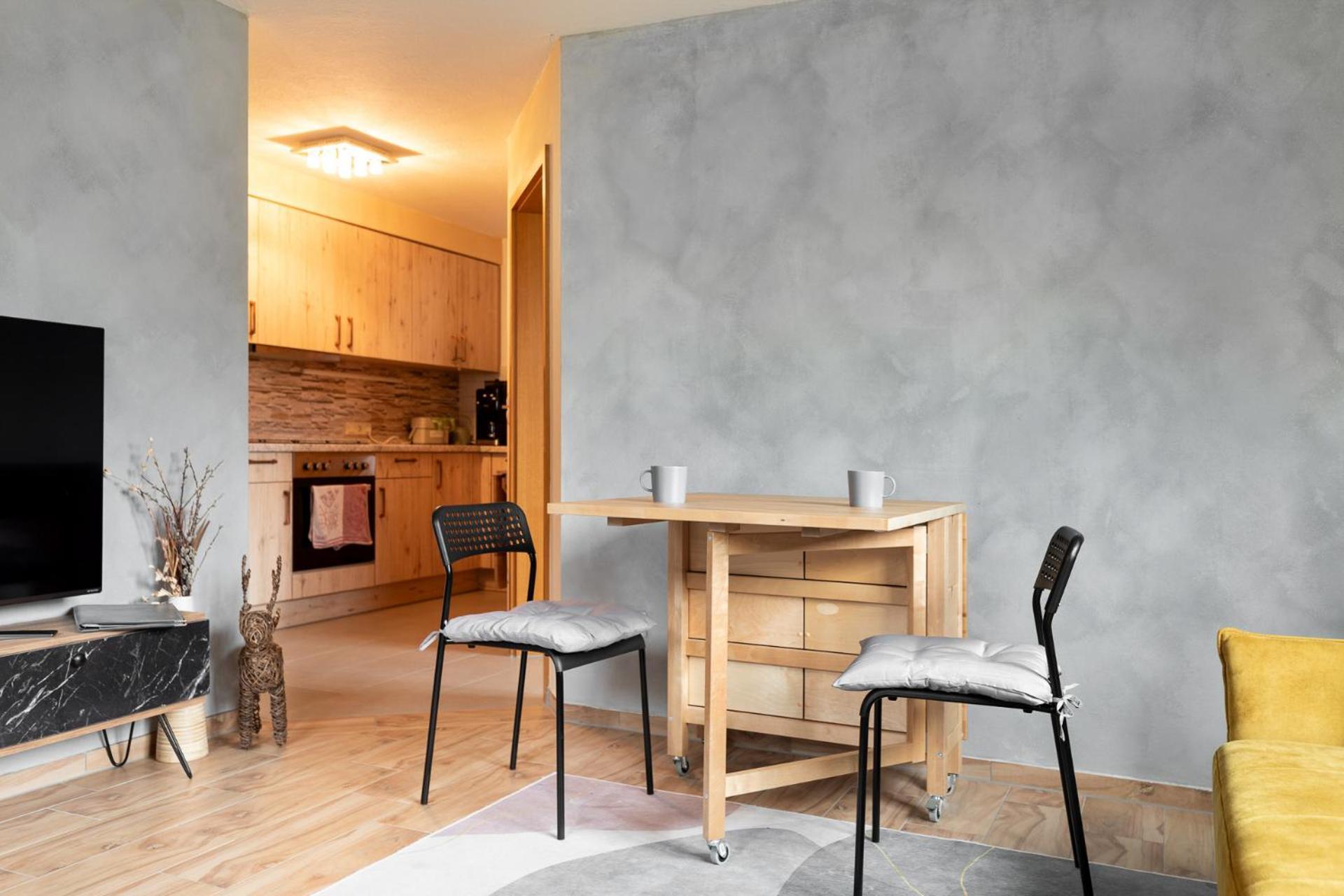 Gemuetliche Ferienwohnung Mit Terrasse Und Bergblick อินเซลล์ ภายนอก รูปภาพ